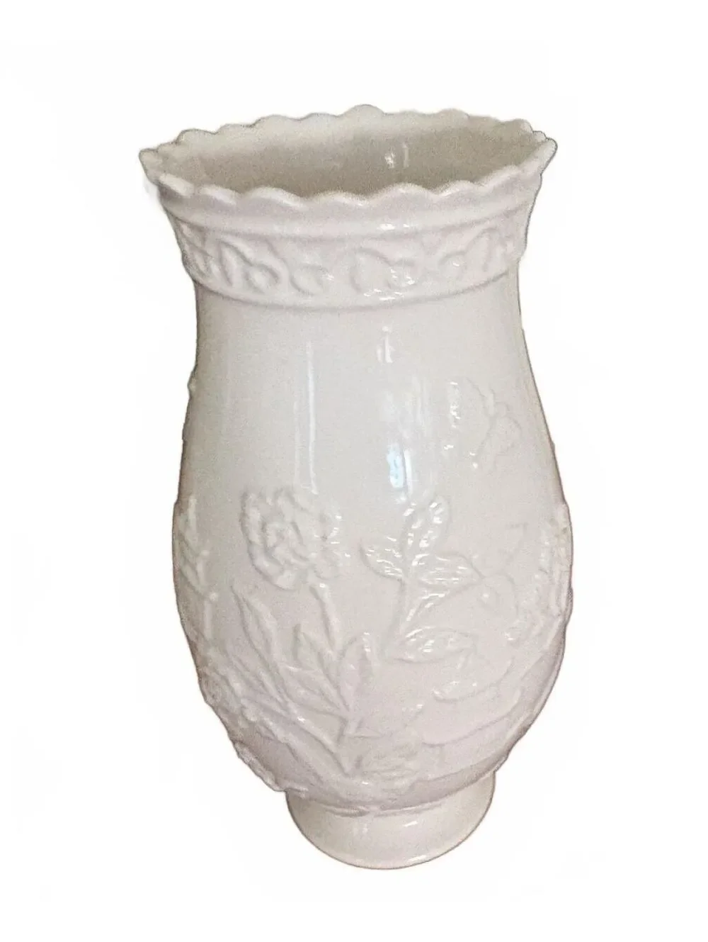 Chinoiserie Embossed White Ceramic Vase
